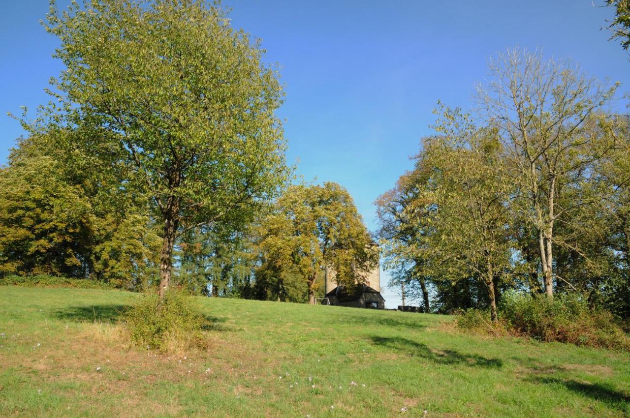 La Tour De Serinchamps Exterior photo
